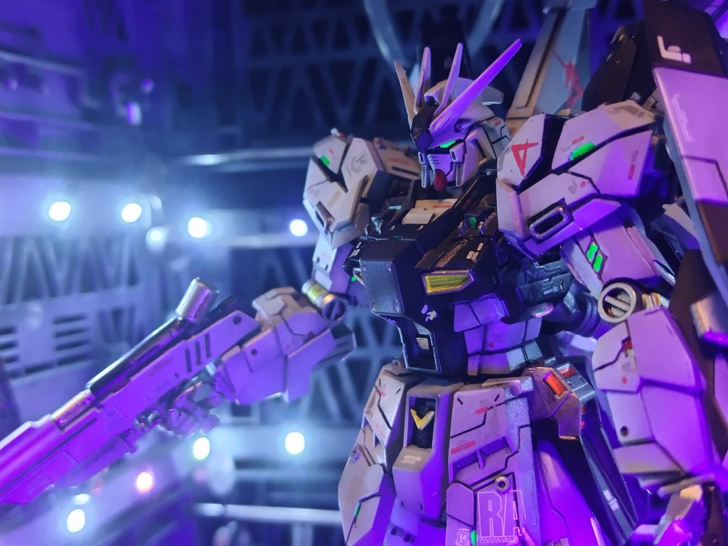 肩は展開できるように改造。アンテナ延長で、かっこいい!