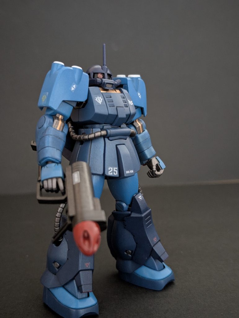 人生で初めて全塗装しました。筆塗りはムラが出て大変