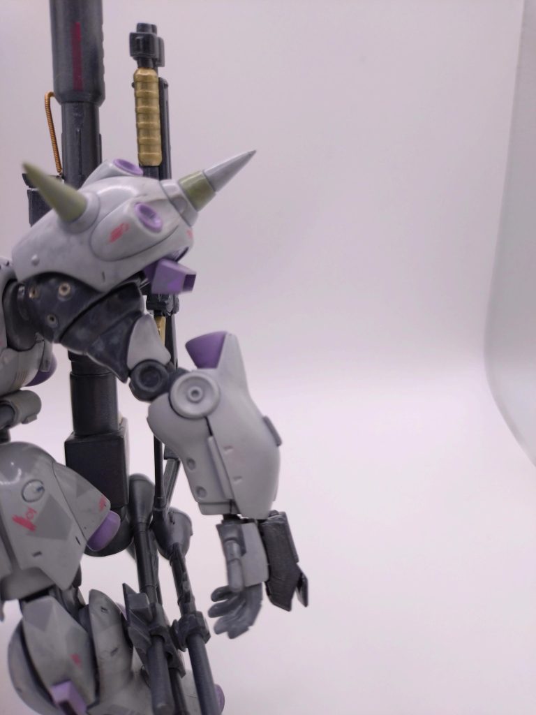 肘に、バーニア追加。ジェットパンチ　ですw。ショットガンも懸架できるようにしました。 