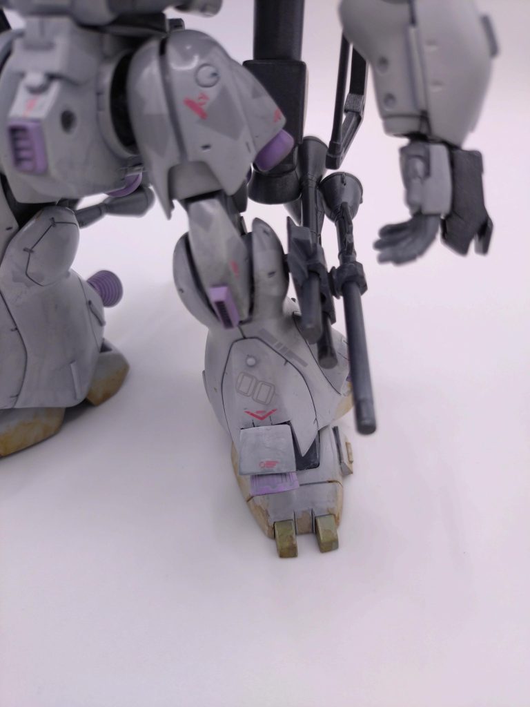 シュツルムファウストの追加。スネと、膝にバーニア追加（滑走するときに浮きやすくなるだろ？というつもりで）。