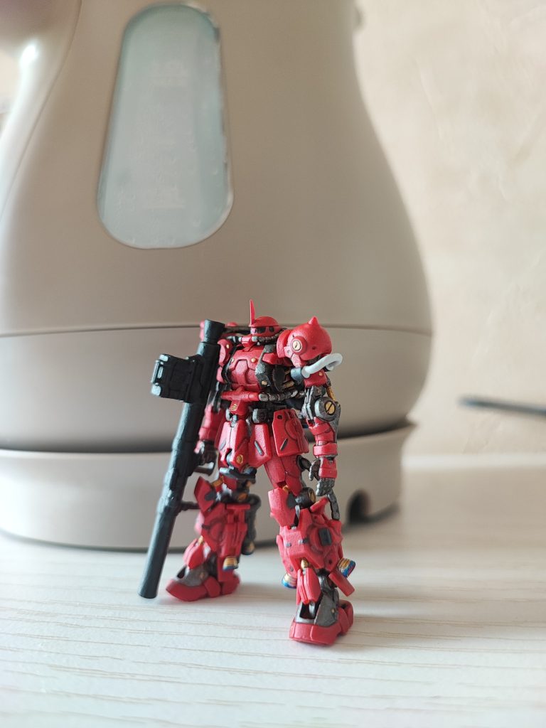 アーティファクト 赤いザク–2枚目/制作者：電気ケトル