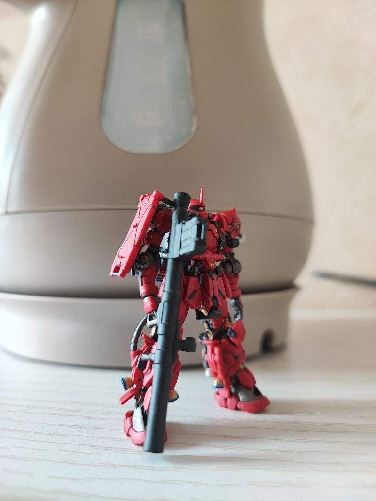 アーティファクト 赤いザク–3枚目/制作者：電気ケトル