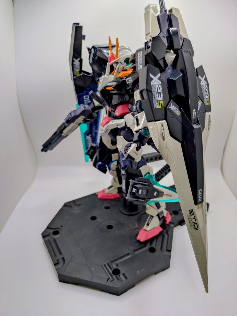 ブルーをダークブルーに変えただけで雰囲気変わりますね〜。