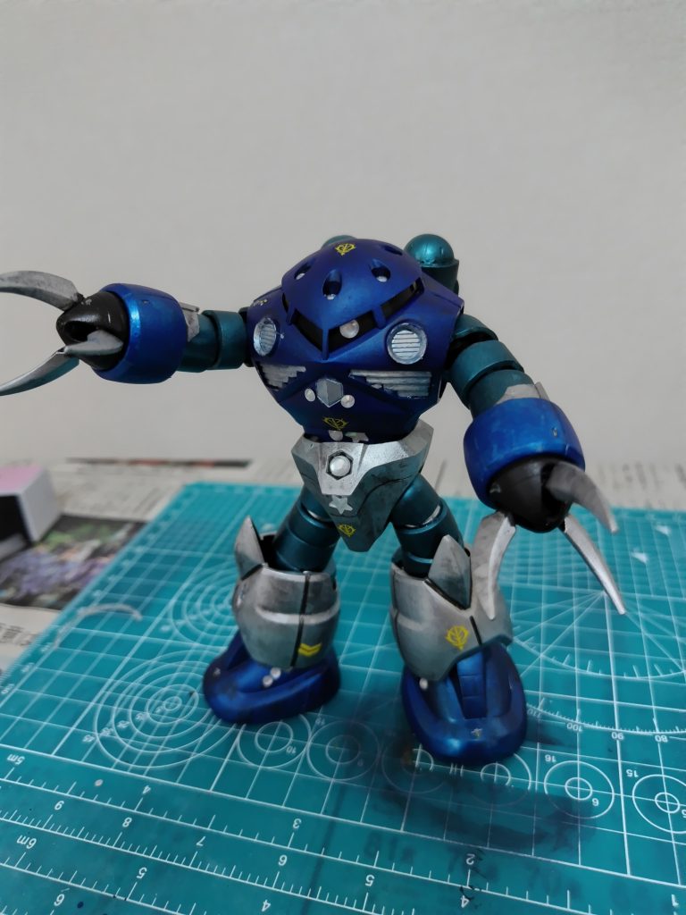 ワンポイントにダイソーのシールつけてみました。ツヤ消しやると取れちゃうので次は接着剤使おうと思います。