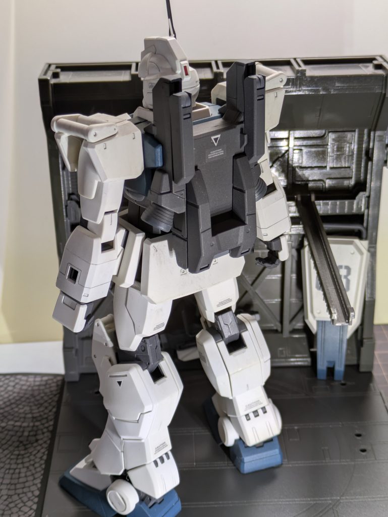 ガンダム　Ez8–3枚目/制作者：鈴木 英介