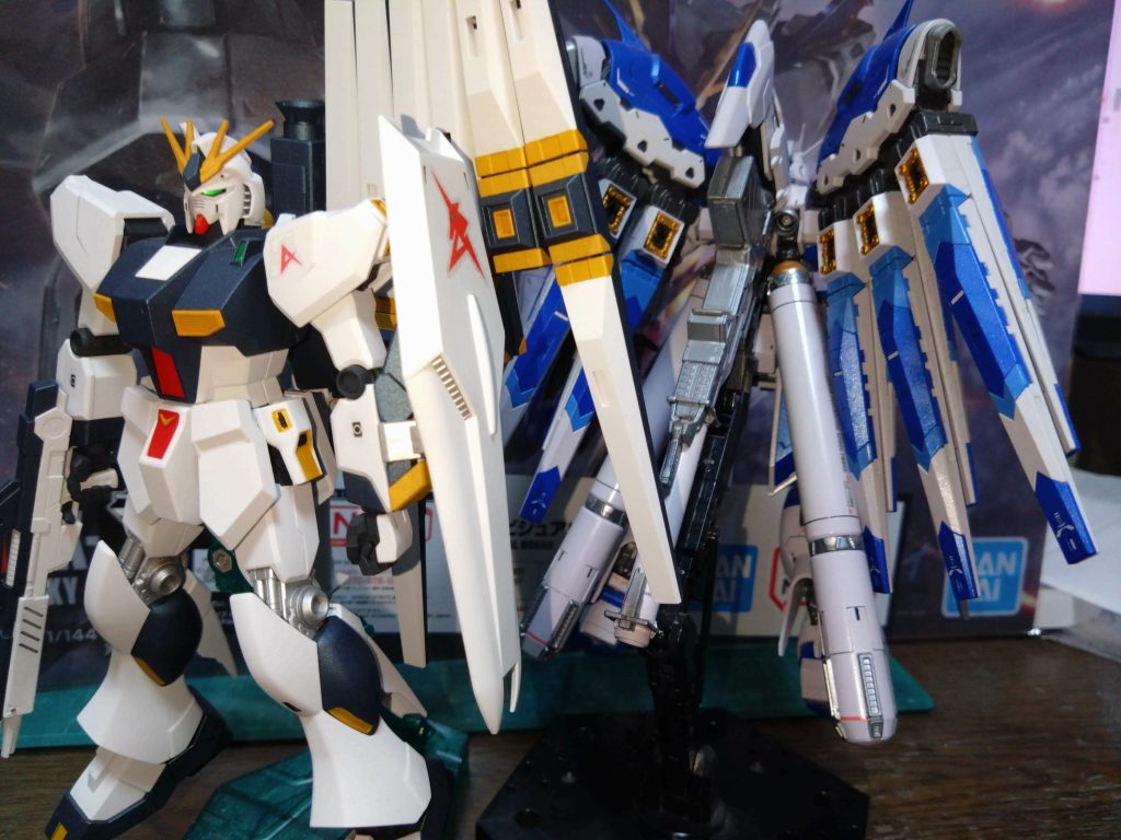 限りなく近く、限りなく遠い、2つの機体