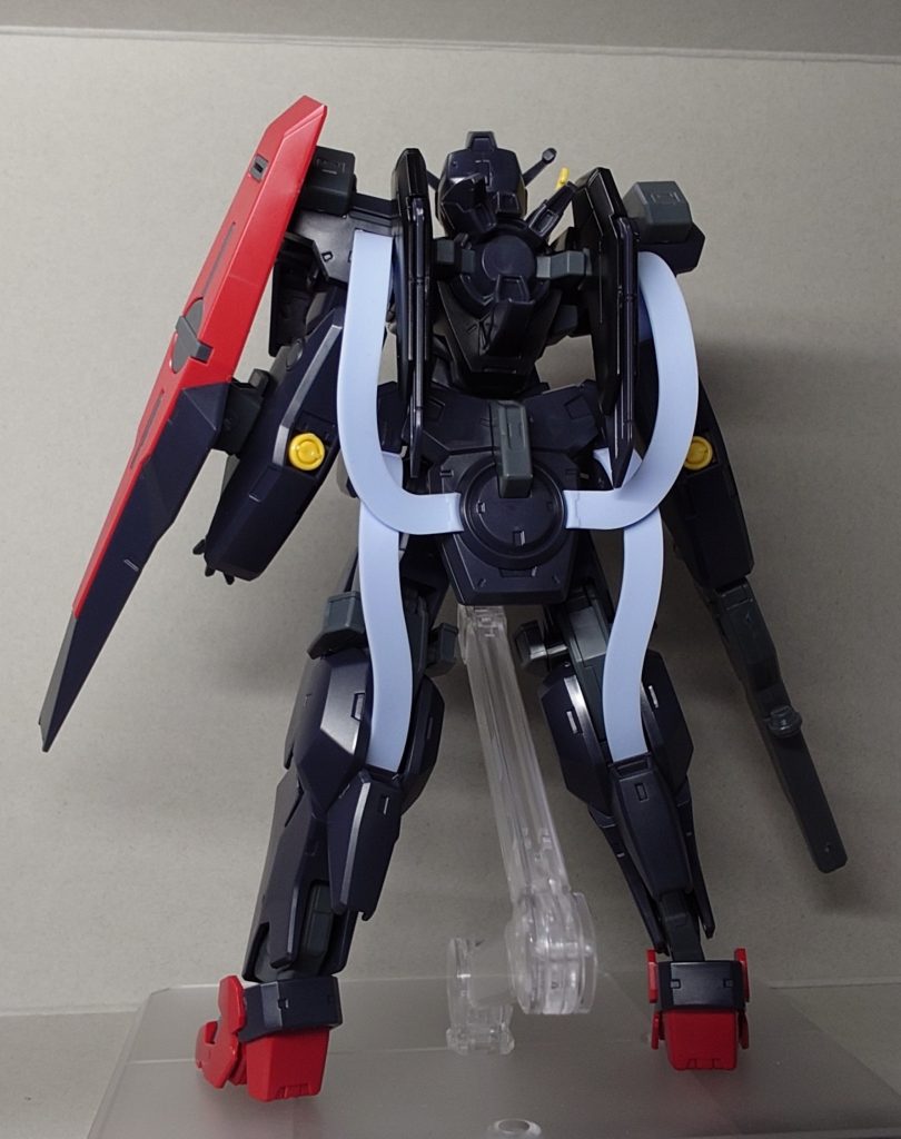 コードが付いてるから可動良くないかなと思ったけど、軟質素材がだいぶ柔らかいやつだったので、動かしやすいのと、逆に関節に負けそうだなって感じが