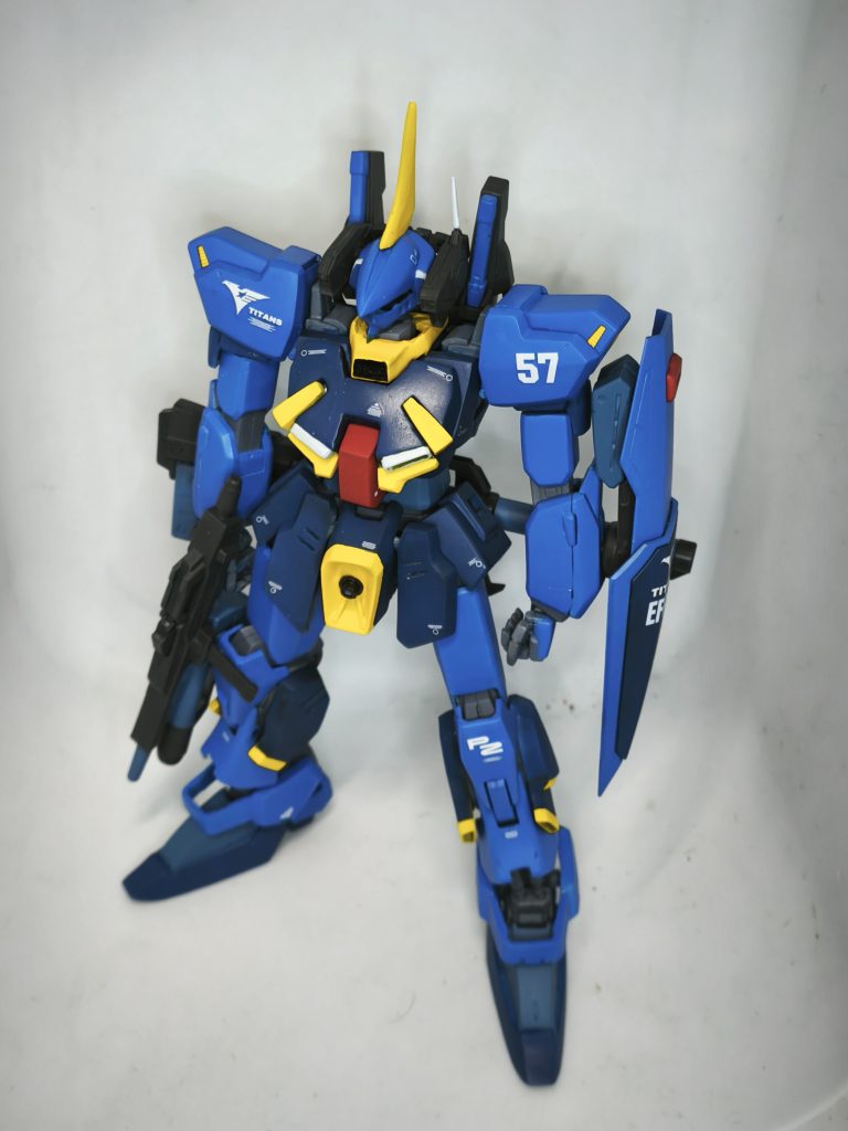 全身図、ベースはガンダムマークⅡ ver.2.0から。モデグラ2017年8月号のKuWa氏作例の1/144がイメージになっております。