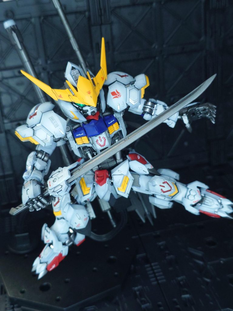 武装マウント状態太刀装備、パーツ構成は単純だけど長さのバランスとかとてもいいですね!