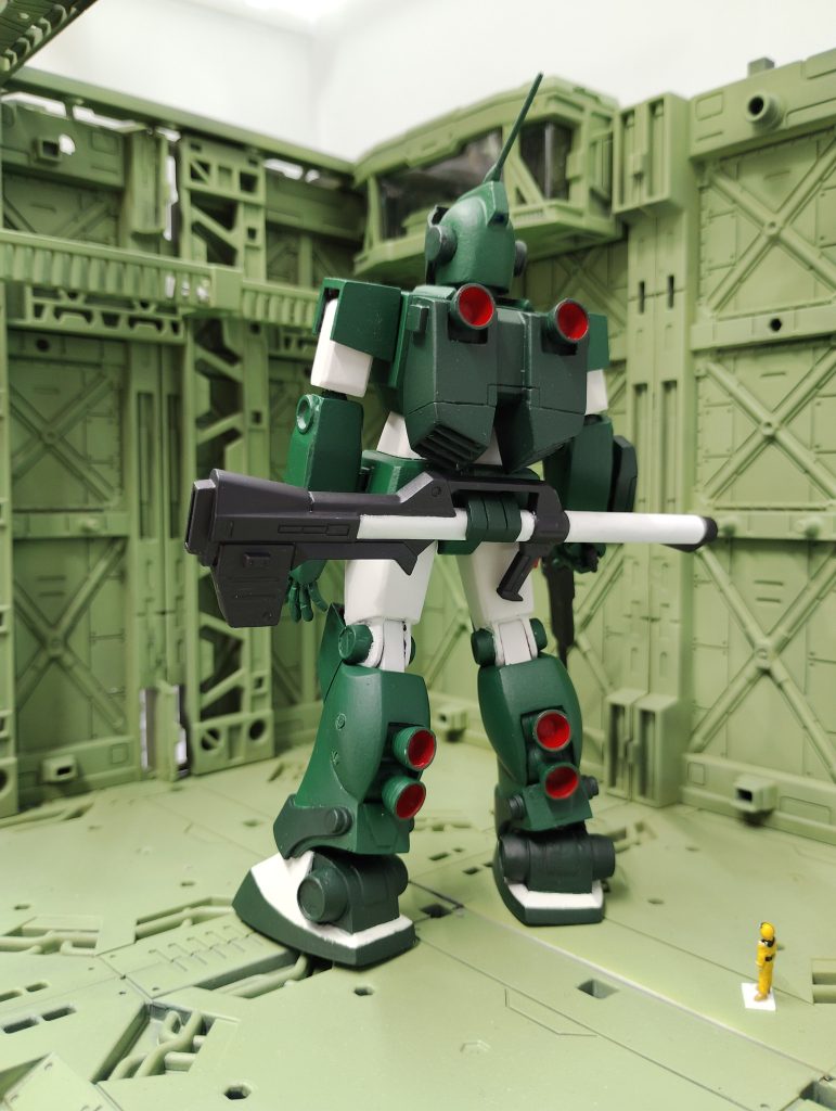 バズーカはHGマークツーよりバズーカラック可動させました。