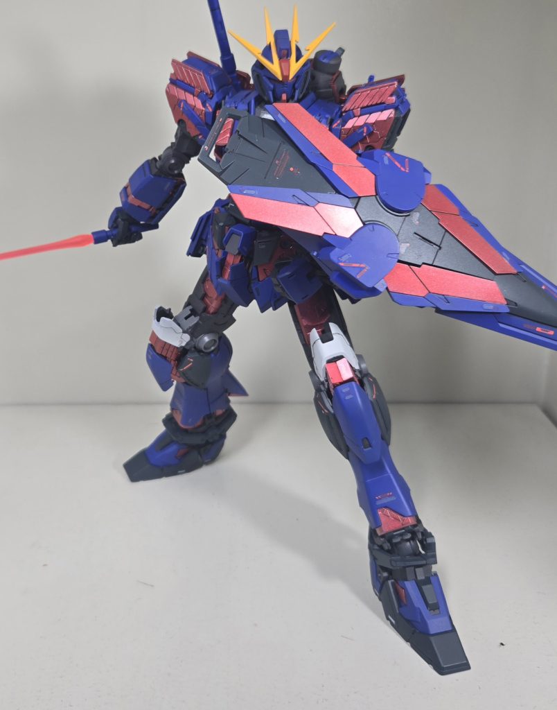 ブルーディスティニーを紡ぐ蒼の外伝シリーズが好きすぎて、機体を青く塗りがちなんです。(失敗した蒼のキットは載せられないほどヘボい…)