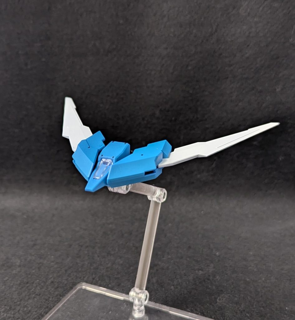 AGEFXのギミックを流用してのコアファイターです武装は特にありませんがめちゃくちゃ速そうなので脱出や移動は得意そうです