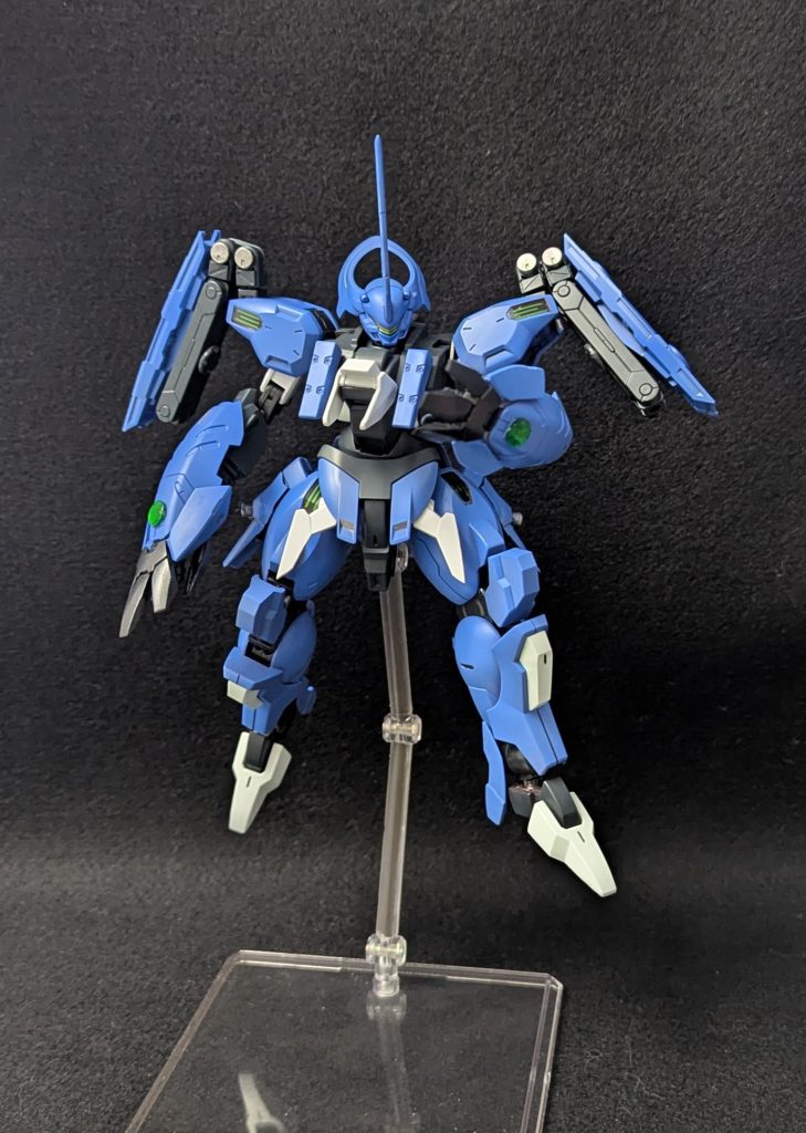 背部アームを本体に接続する事で鬼の手モード特に意味はない気もしますがカッコいいからよしとしますビルド機体ならギミック多いほうが雰囲気出ますからね