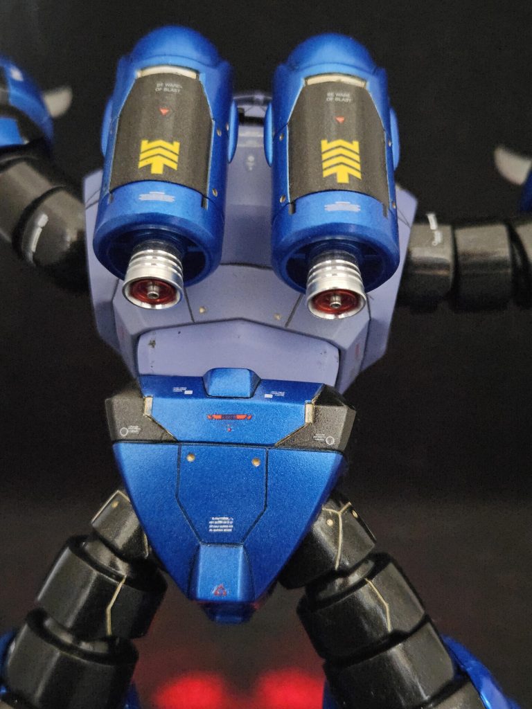 メッキパーツのバーニアを取り付けたのは正解だと思います。