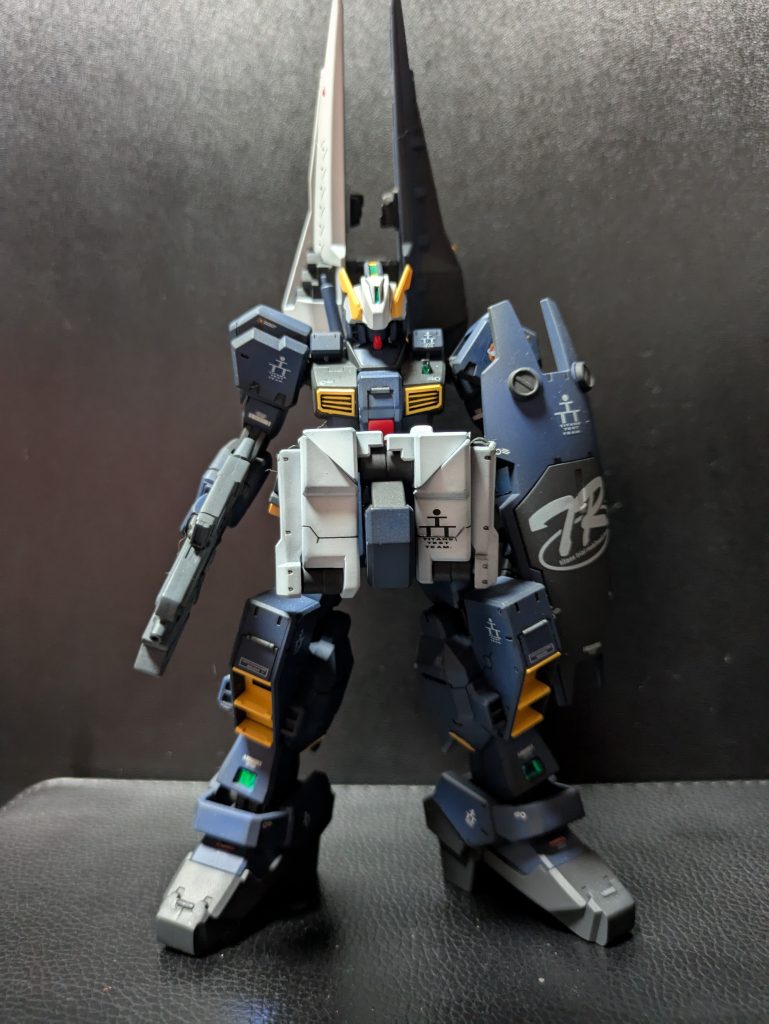 足も増設スリッパで延長されて足長さんになります。