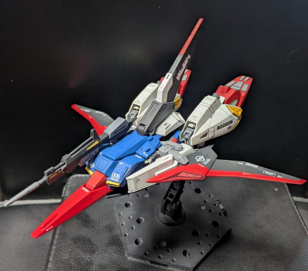 MS形態は現在の造形だとかなり古く感じるんですが、ウェーブシューター形態は今でも十分鑑賞に耐える作りだと思います。