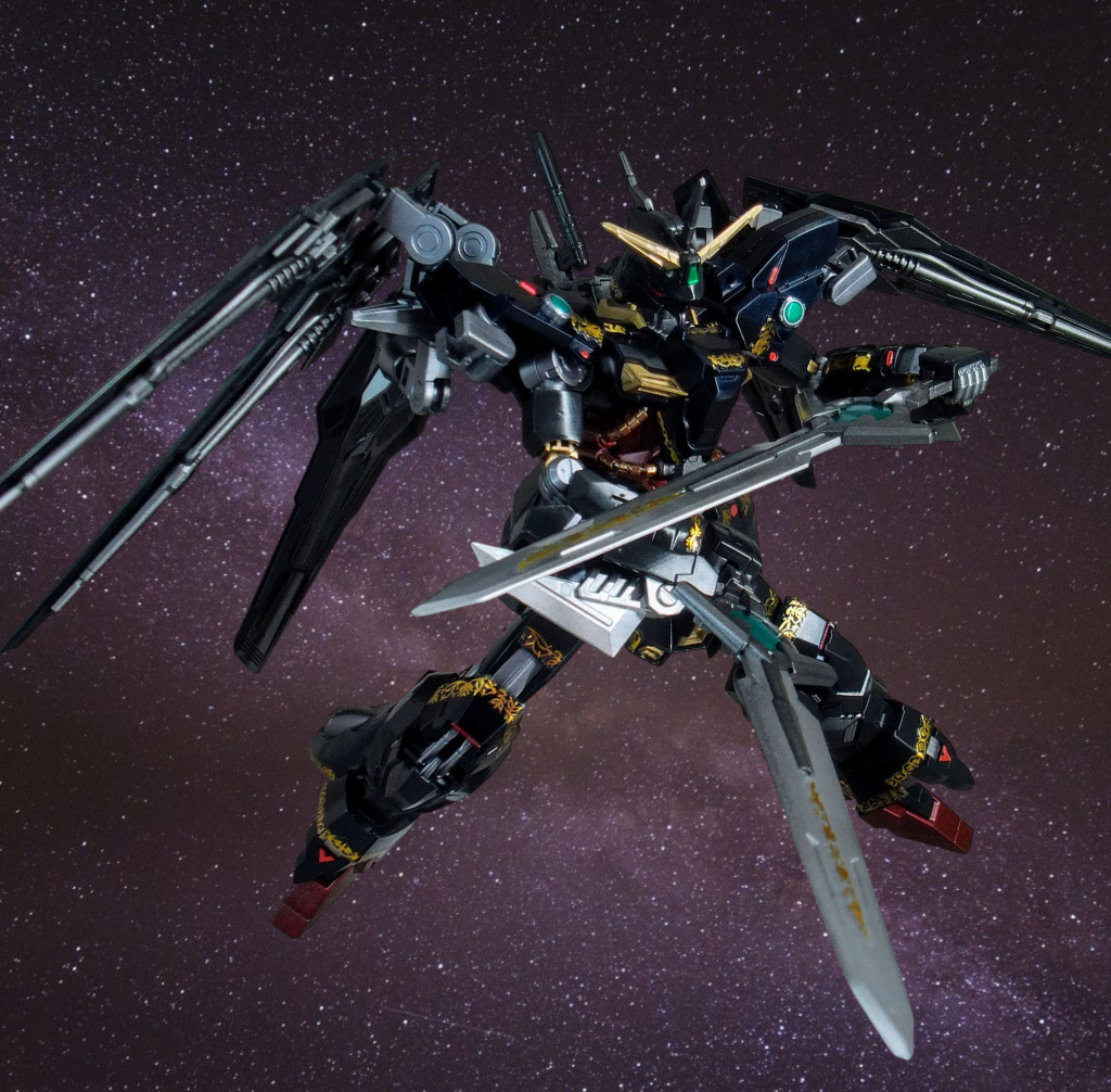 肩に付けたダブルオーダイバーエースの双剣ここにもエングレービングシールを貼ってます。