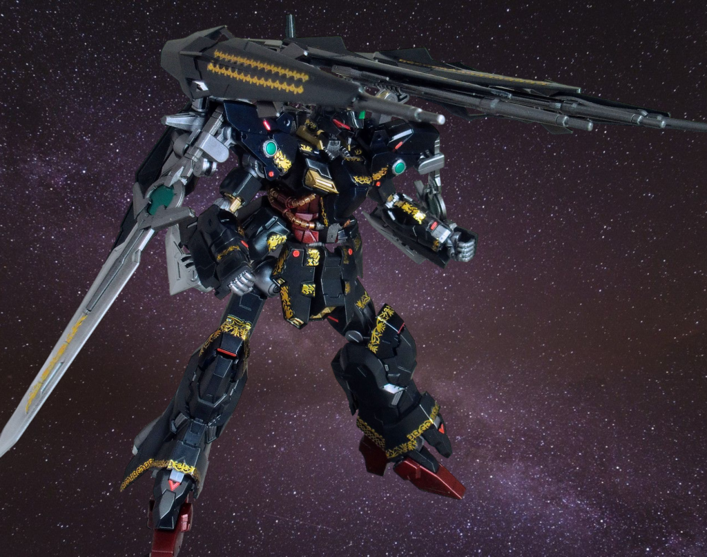 バックパックの銃はそのまま一斉斉射もできる、なんとなくダークヒーローっぽくは無いけど(^_^;)