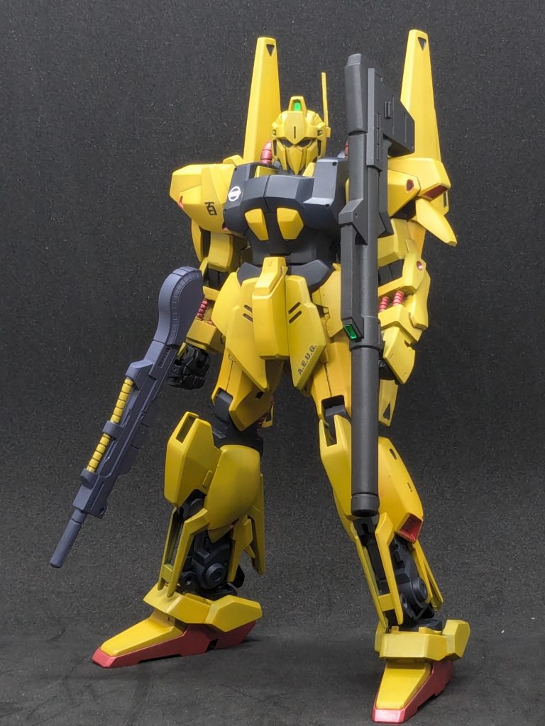 改造点デルタガンダムの両足を移植欠品していたアンテナをプラ棒と真鍮線で自作肩関節をボールデンアームアームズのパーツで、股関節をイエローサブマリンのジョイントパーツとFA-Gの余剰パーツでボールジョイント化リバイブmk2からバズーカを流用手首パーツをビルドハンズに変更ウェーブのバーニアパーツを使って手首の隙間を埋めるメッキ剥がし合わせ目消し