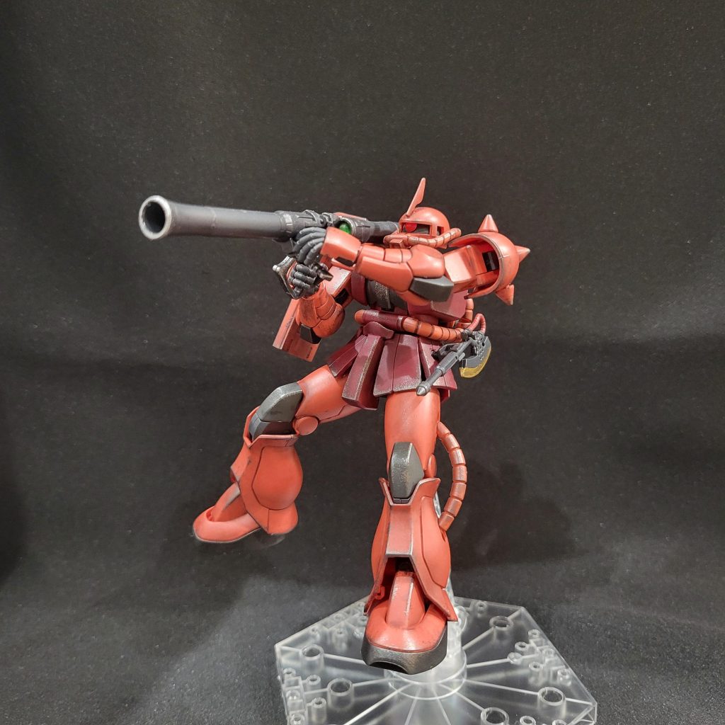 弟くんに何色がすき?と聞いたら「赤!」と答えたので元々ザクを作りたかったのでシャアザクを選択しました