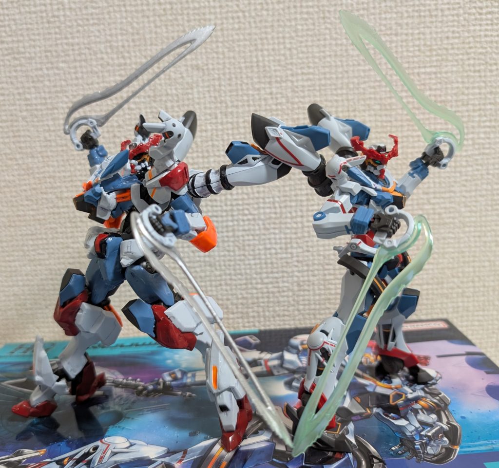 ややジークアクスの方が小柄に見えますね。