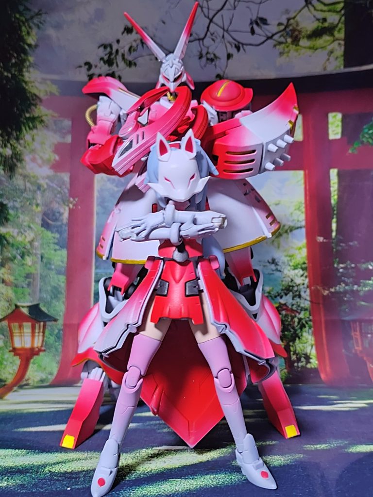 腕が組めればガンバスターっぽい感じでカッコイイ🤩以前のバウンドドックと合わせたかった為配色はほぼ一緒にしてます😊狐面って結構ありそうで、見つからなかったので他から持ってきていますのでご了承下さい🙇最後までご覧頂きありがとうございました✨