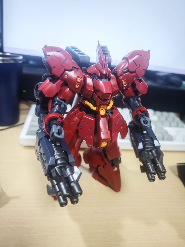 以前投稿した写真ですが、バックパックの武装換装で中距離支援も可能です。 以上、妄想でした。