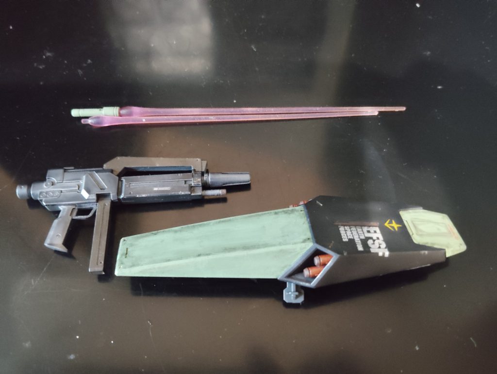 武器類2。ミサイルの先塗り分け、ビームサーベルのスパッタリングなどわかりますかね?