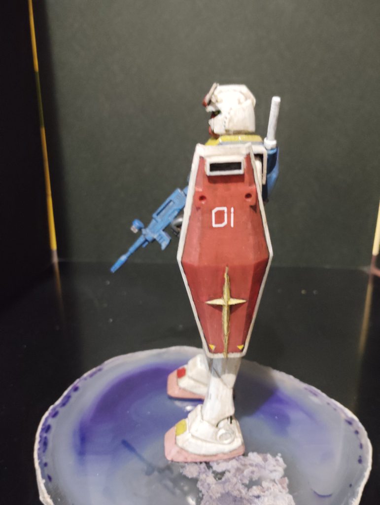 そしてデカール貼り付けた。ちょっと玩具っぽくなって良き。