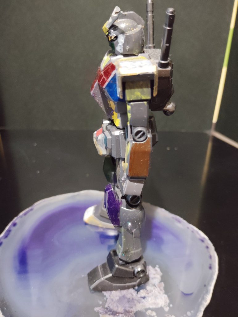 レインボーガンダムという感じか