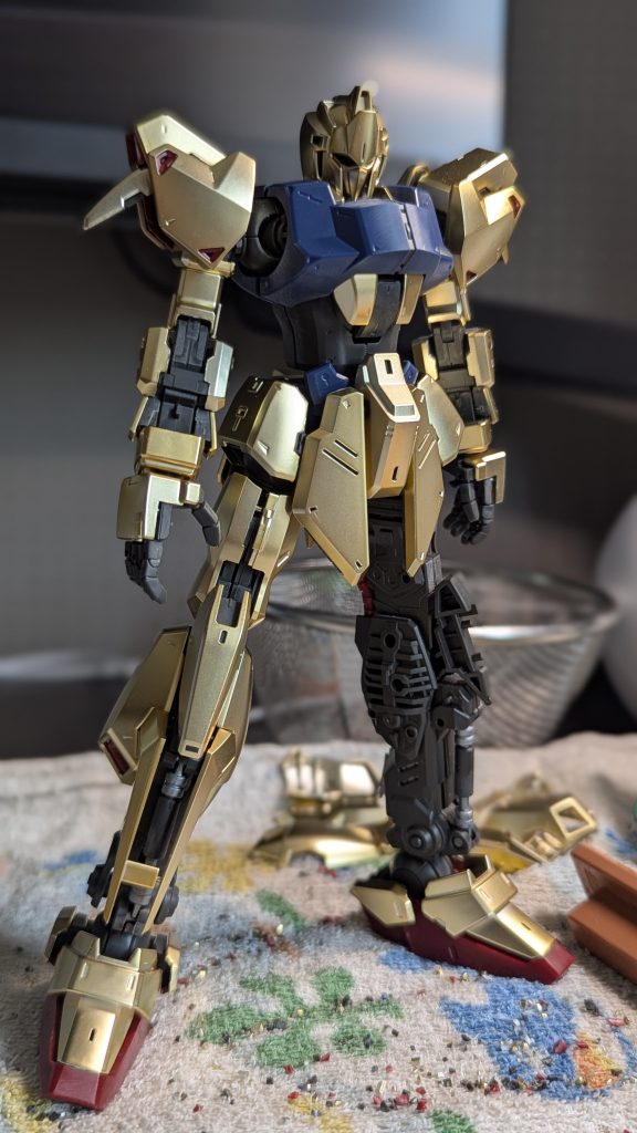 仮組み　美しいシックなゴールド…