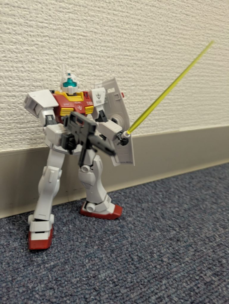 203号機のパイロットが一年戦争以降何をしていたのかはわかりませんが、もし連邦軍を抜けていなかったらこうだったんじゃないでしょうか。