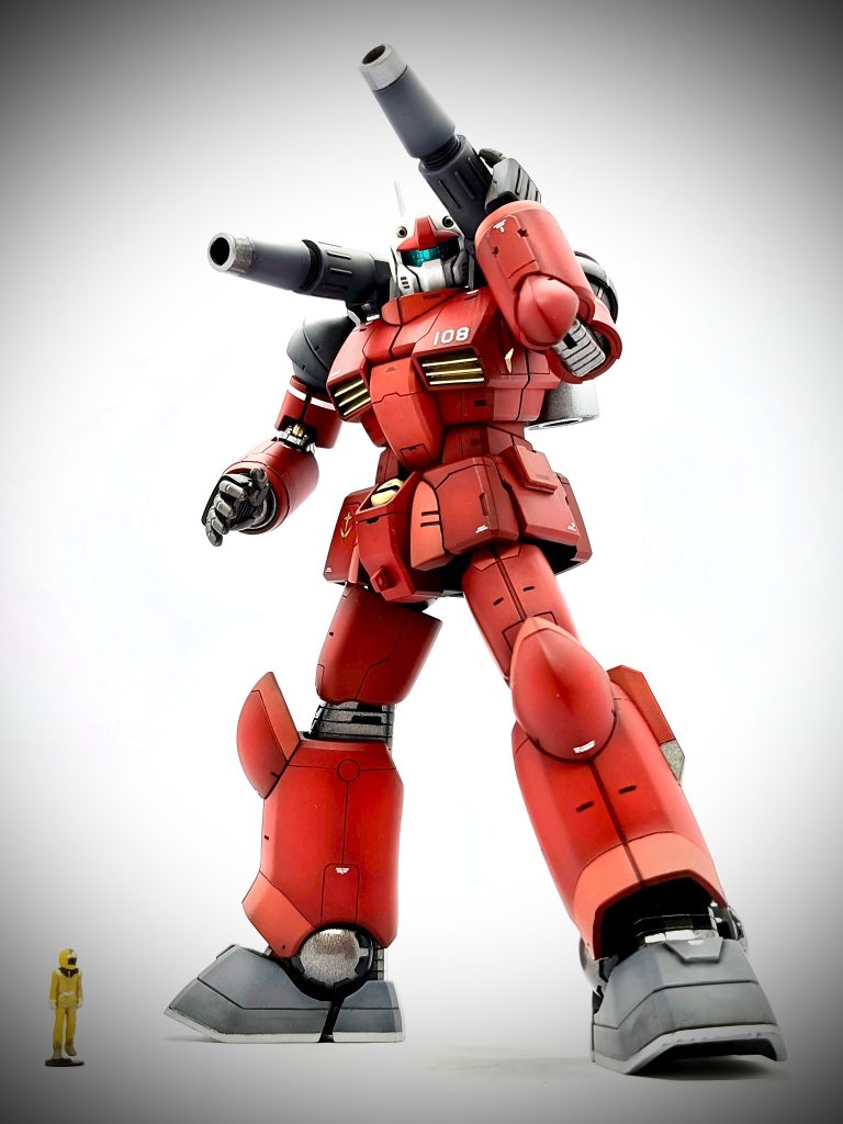 プラ棒で厚底に。脚長とドッシリ感を狙います。