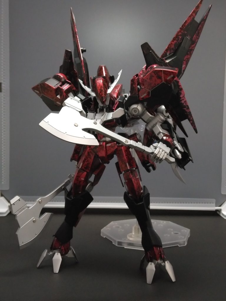 武器はアインのバトルアックスこれにはハイキューのメタルパーツを施してます