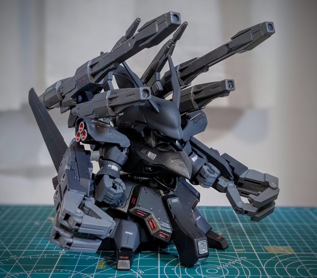 色を塗るとこんな感じに重厚感を出すために暗い色で塗装強者感がとてつもない最後までご覧頂きありがとうございました