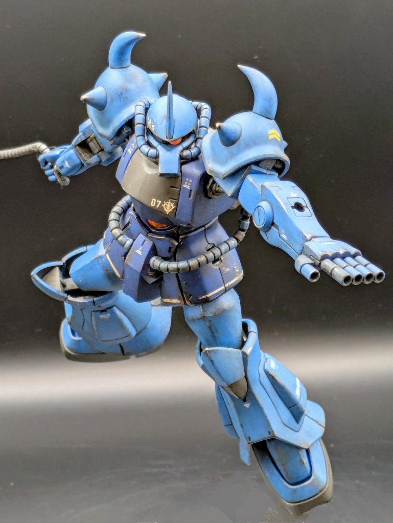 3.HG グフ肩の階級章は軍曹…