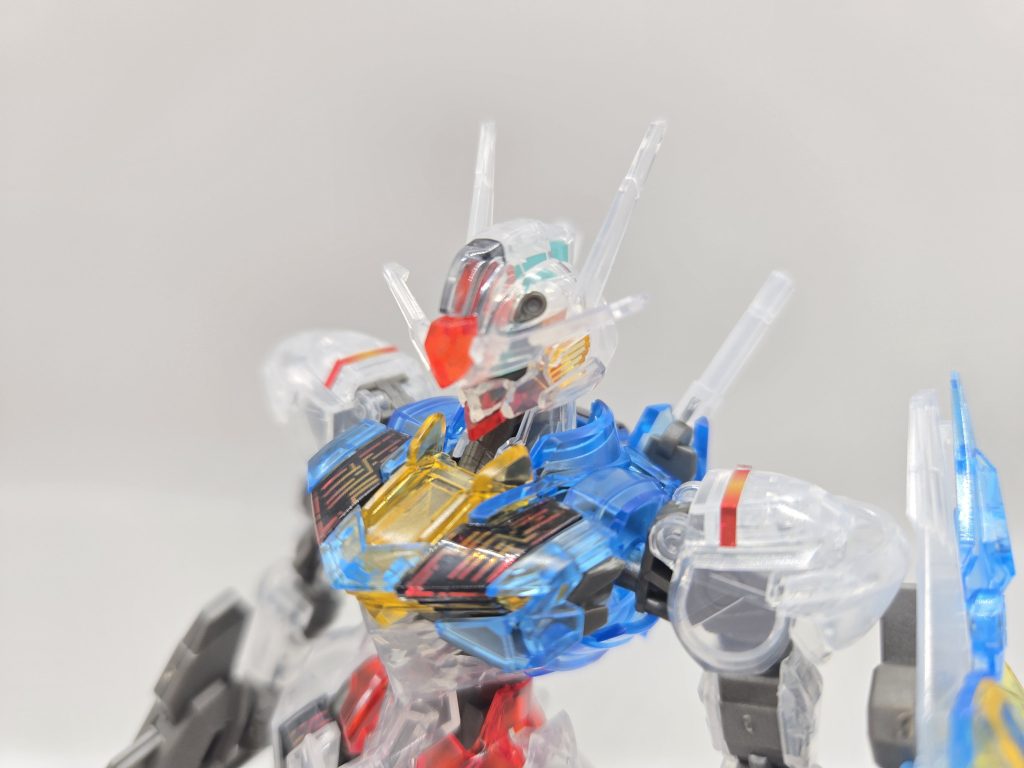 通常版と違い、インモールド成形のパーツが入っていませんが、シールでも十分綺麗に仕上がりました。顔もイケメン。