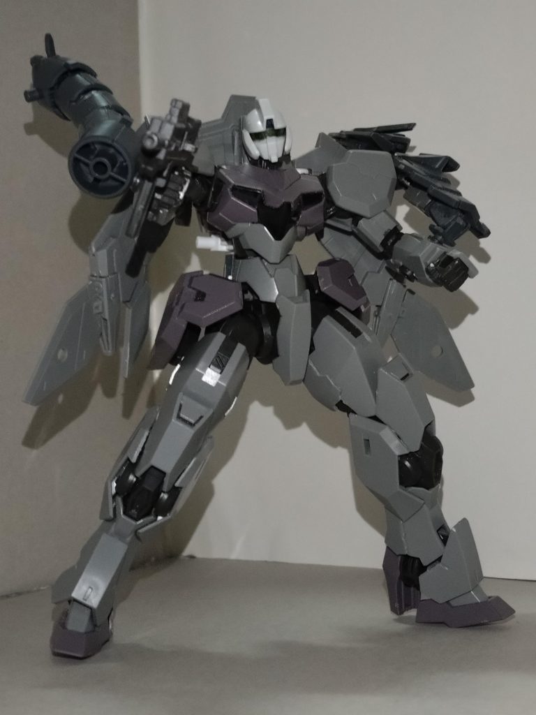 このほか、ビームカービンを持つ。燐子「取り回しを考えたら、パルマフィオキーナだけでは心もとないですから」