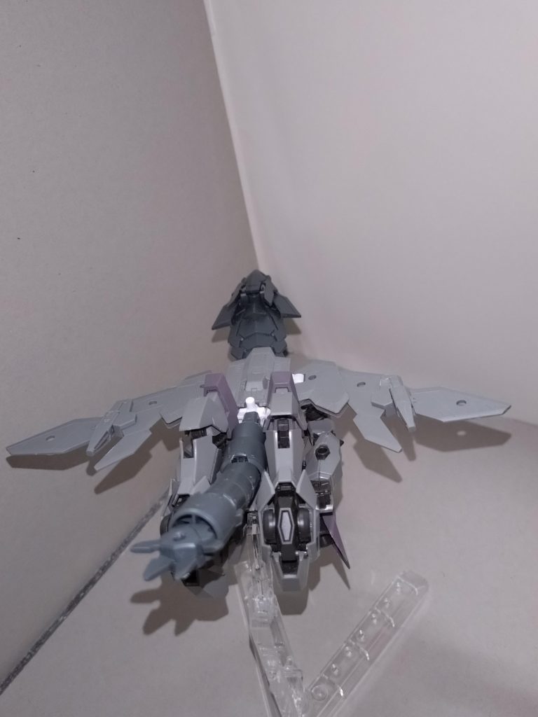 主翼にはハードポイントがあるので、これを活用して武装を盛る方法もあるが、燐子がパーツ選びに難儀しているうちに発表締め切りが迫り、結局間に合わなかった。