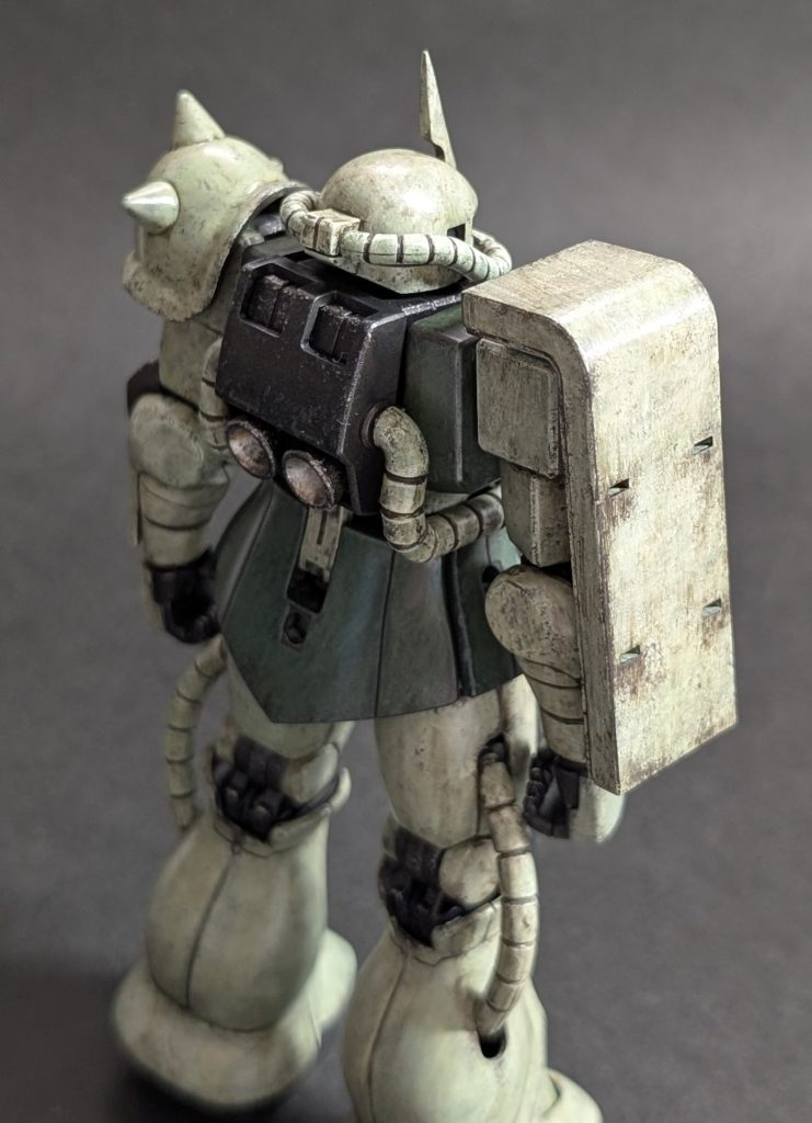 お手本をイメージしていたにも関わらず同じにならず…汚しすぎたつもりはないのに汚れすぎ。筆塗り、奥が深くて楽しかったです!楽しすぎたので感覚忘れないうちにリベンジしたいです。先輩方、気になるポイントがあればご指導お願いします! 反省点1色目:下地を塗りつぶしすぎた、乾ききらないうちに重ね塗りして擦れた2色目:まんべんなく色を乗せすぎた、もっとハイライトを意識するチッピング:面に打ちすぎてメリハリが無いウォッシング:汚しすぎ、もっと薄めにしたい