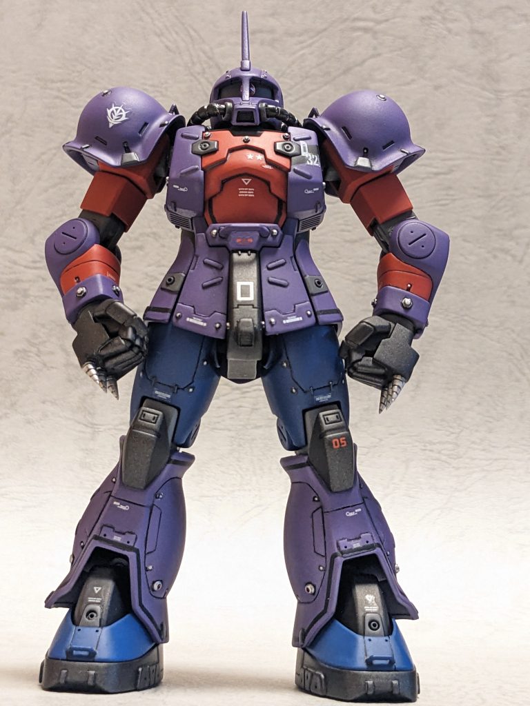 使用したキットはhguc旧ザクとhgucザクスナイパーです。当初はランバ・ラル専用ザクⅠを作ろうと思っていたのですが、ネット検索したらたくさんの方が作っていたのもあり、こちらの機体を作ることにしました。