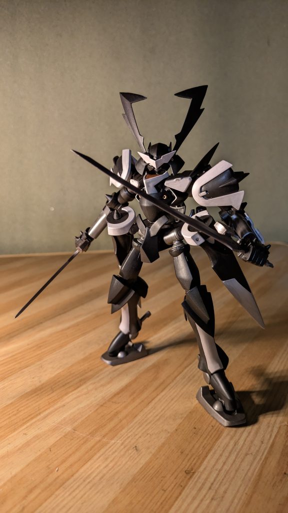 UVライト無しだとこんな感じの色味です。