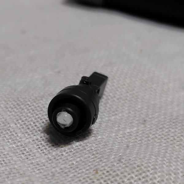 今月のプレバン発送分にあった、シナンジュ拡張セットを作り中です。先にMGの在庫作ろうと封切ったら、余剰パーツのせいで部品が多く見えてやる気でないところに、少なめの箱だったので気晴らしに😂センサーは、オールマイティーモノアイを使ってます💡雨も降るときは降りますし、暑いですしお体に気をつけてお過ごしください😣 （5枚目）