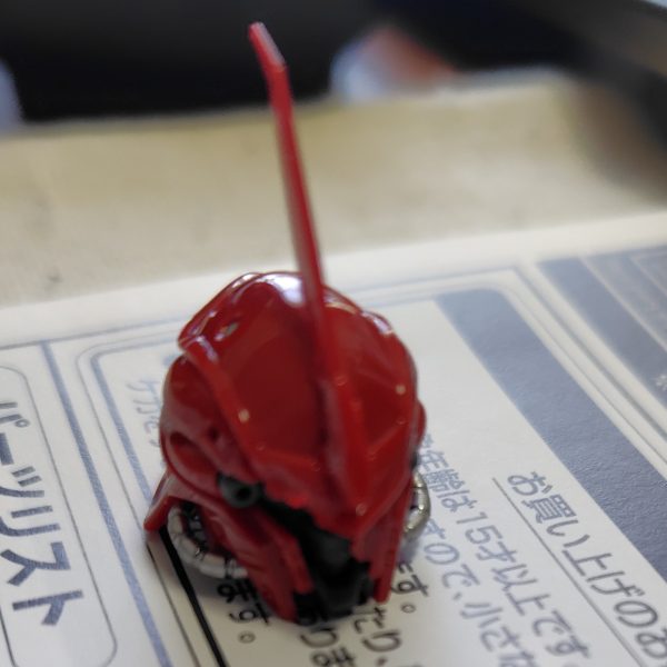 とりあえず、シナンジュ拡張セット組めました。前のガンダムVersion3の拡張セットも組んだだけで、トップコートも装備もしてませんし、これも放置の予感😣シナンジュ箱を掘り出さないとですし😨シールが結構余ったので、ＨＧシナンジュとかに貼ると良いかもです💡（4枚目）