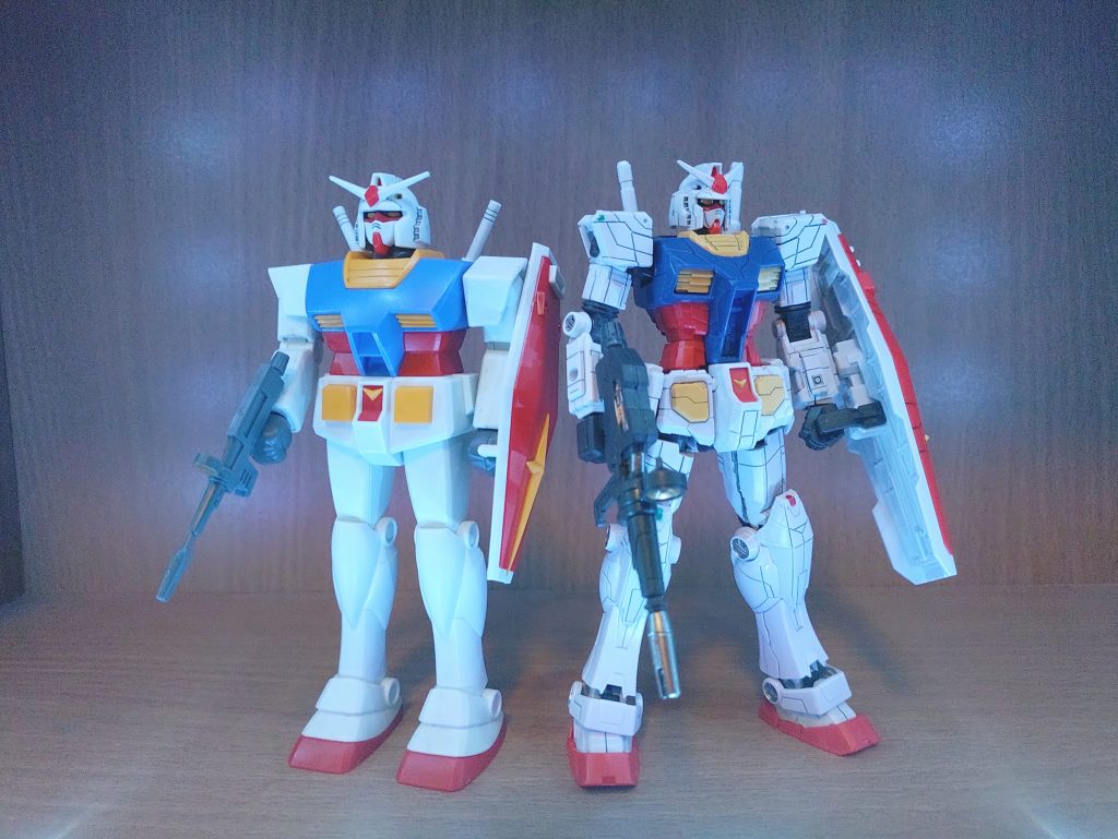 左は令和生の昭和のガンダム令和のこの世に元祖ガンプラと同じデザインのガンダムが手に入るとはね…右はエントリーグレードF00横浜ガンダムは入手が難しいから一部デザインが違うとはいえ入手難易度下がって素直に嬉しい