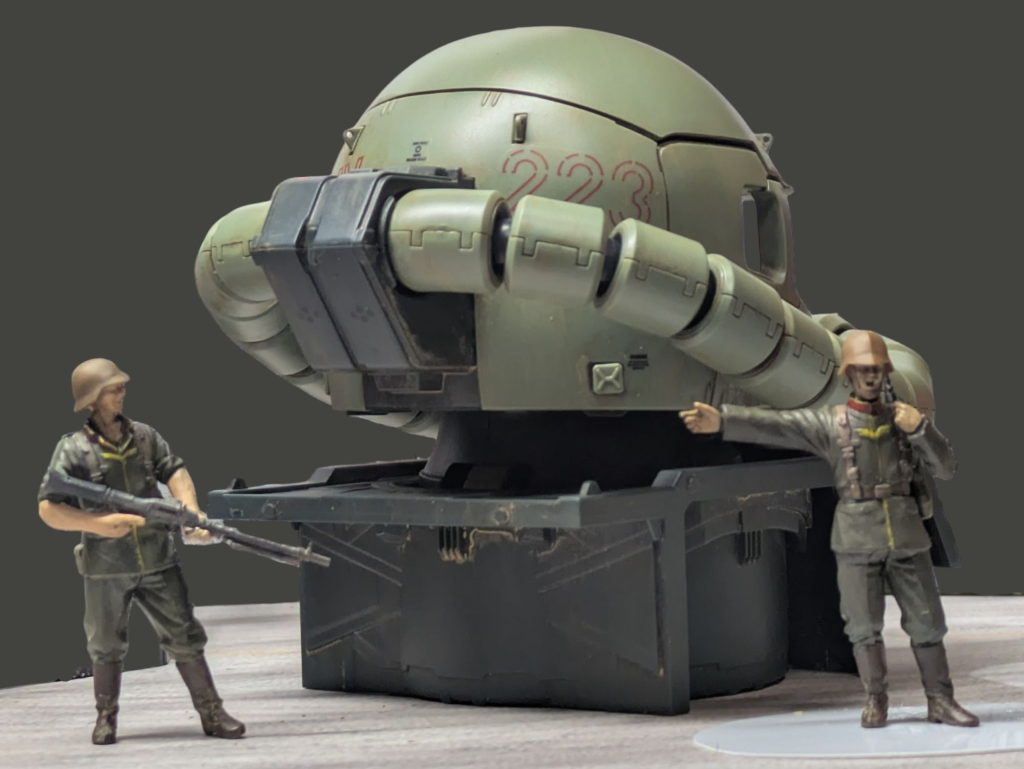 一方でジオン側でも国連軍内に潜伏しているスパイや前線からの報告で国連軍が本格的なMS開発に乗り出した事を把握。前線部隊に対して機種を問わず乗機が行動不能になった際には僚機または友軍部隊による機体破壊処理やコックピットデータの破壊を命令。機体情報の漏洩を阻止しようとしたが、戦闘中にこの処理を行うのは難しく、逆に破壊処理をしようとした僚機が更に撃破されるなど被害を増やす事もあった。更に修理機材や予備部品または機体を載せた補給部隊車両隊が国連軍特殊部隊による奇襲を受けて輸送品を鹵獲されるなどしたため技術情報漏洩を防ぐ事はできず、結果として