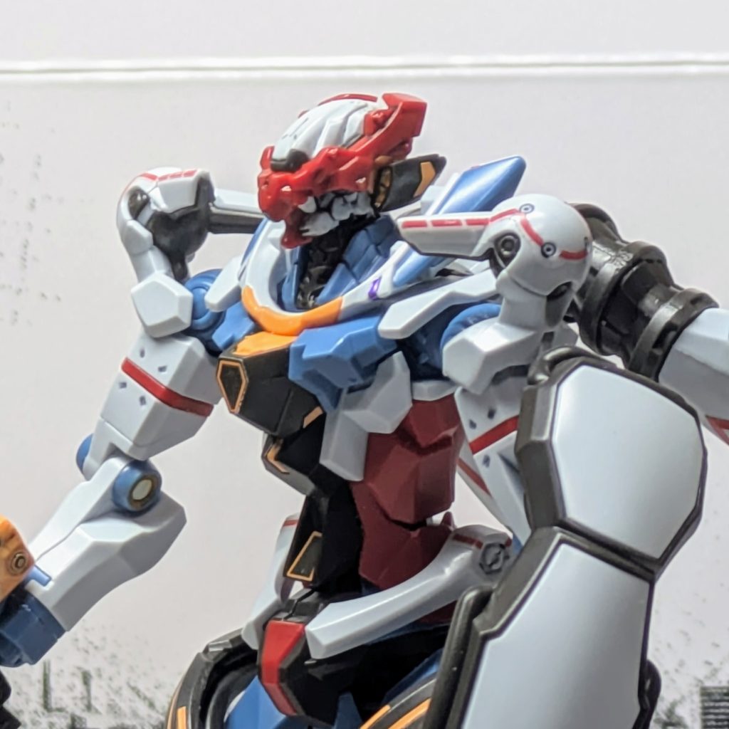 アナハイムの高機動実験機がサイド6イズマコロニー周辺宙域にてサイド6軍警察と交戦。軍警察ネモを撃墜した事は深刻な外交および安全保障問題となると危惧したパルダのサイド6自治政府はイズマコロニーにX00撃墜を命令した特殊急襲部隊SATを派遣すると同時に国連へ救援要請を出した。一方で国連側もサイド6駐屯軍からX00出現の情報を得ていたため、ロンド・ベル隊をグラナダへ向かわせ、その先遣隊が先行してグラナダからイズマコロニーへと向かった。この際にX00の戦闘データからジェガンでは相手にならないと判断した技術研究開発本部は統合参謀本部にサイコミュ停止状態でも従来機を圧倒的に上回る性能を持つΩのロンド・ベル隊配備を進言。ロンド・ベル隊でも参謀のシャリア・ブル中佐からの進言で司令のブライト・ノア大佐が配備要請を出した。アナハイムからはαサイコミュを搭載しているX00とΩの共振による異常現象発生を危惧し配備中止を求めたが第二次ネオ・ジオン抗争でネオ・ジオンとの繋がりを疑われていた事もあって統合参謀本部はΩのロンド・ベル配備を決定。サナリィでΩのテストを行なっていたエグザべ・オリベ少尉を正式パイロットとして実戦投入となった。