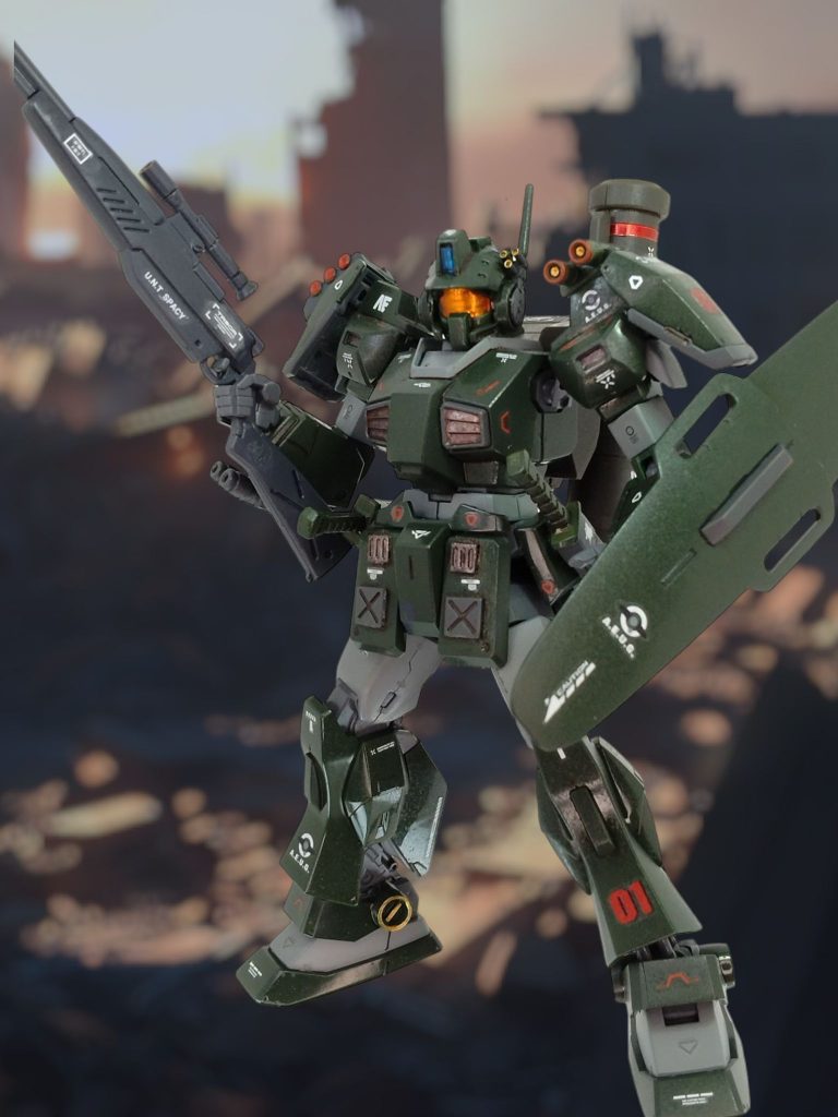 一年戦争を戦い抜いたベテランが、数で圧倒するティターンズ相手にゲリラ戦を仕掛けるようなイメージで作りました(iori_sei)