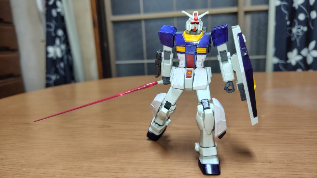 ビームサーベルだけでも迫力有る。