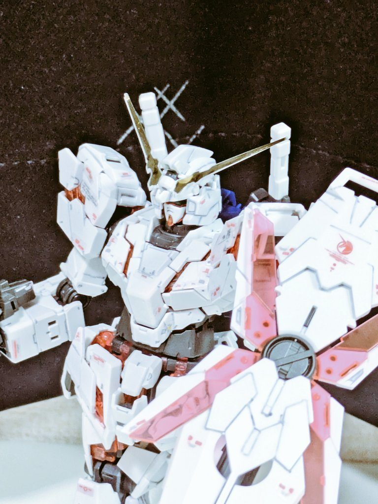 厳選してデカール貼りました結構ズレてます😖